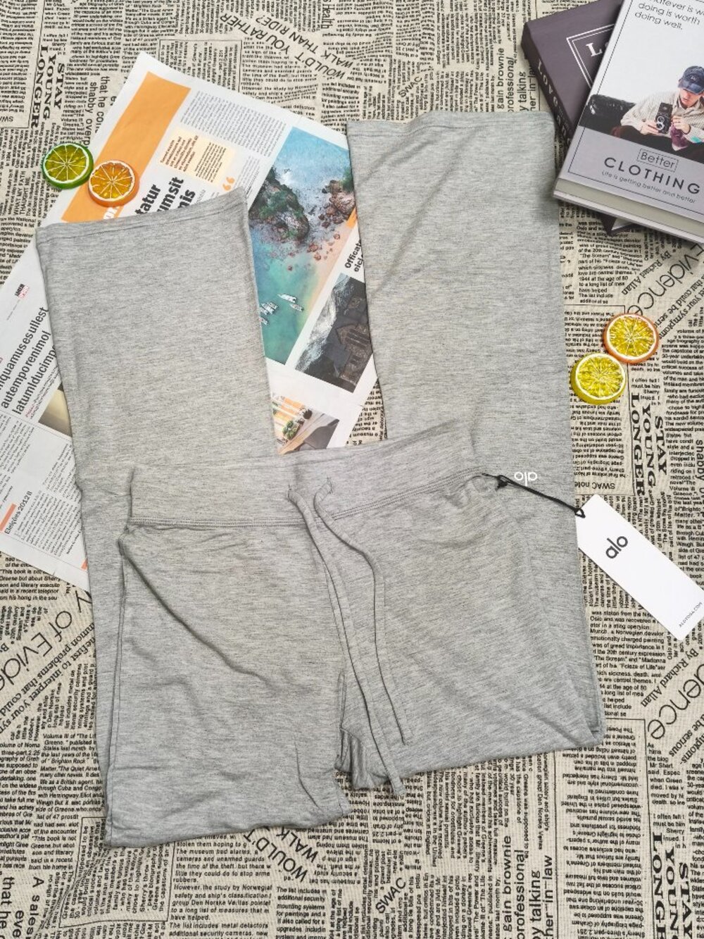 Soft Alo Yoga Sway Bootcut Sweatpant🧘🏻Athletic Heather Grey Cute Clean🔥S-M - Picture 2 of 7